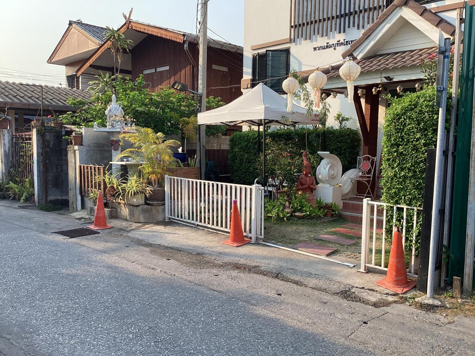 Puak Taem Boutique Hotel Chiang Mai Luaran gambar